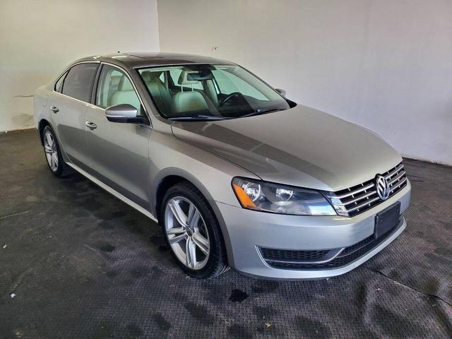 Photo of 2014 Platinum Gray Metallic Volkswagen Passat