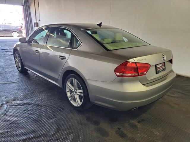Photo of 2014 Platinum Gray Metallic Volkswagen Passat