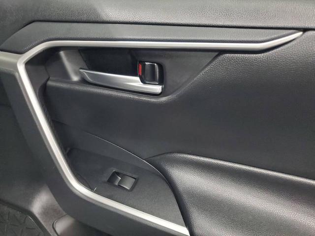 Photo of 2019 Silver Sky Metallic Toyota RAV4