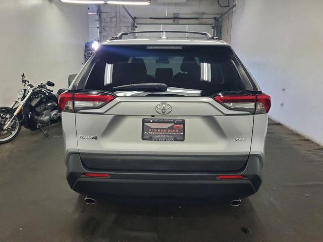 Photo of 2019 Silver Sky Metallic Toyota RAV4