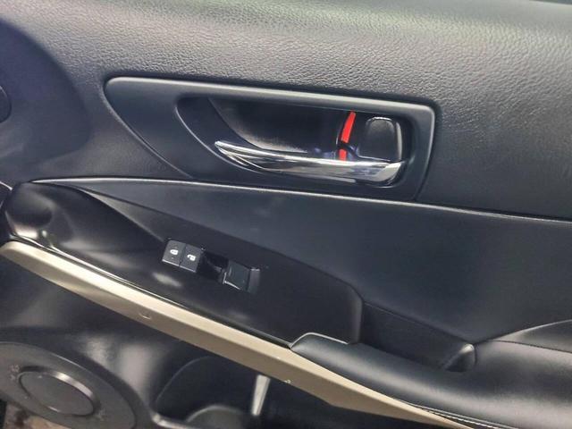 Photo of 2014 Obsidian Lexus IS 250