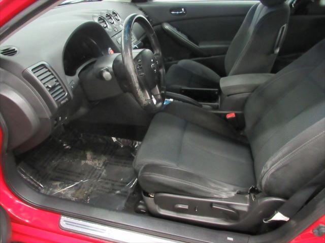 Photo of 2011 Red Alert Nissan Altima