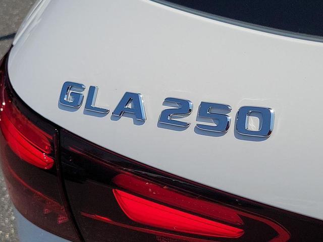 Photo of 2025 Polar White Mercedes-Benz GLA 250