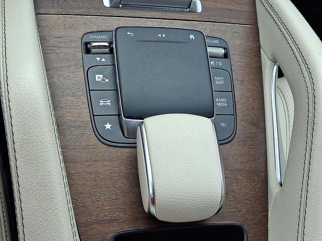 Photo of 2021 Black Mercedes-Benz GLE 350