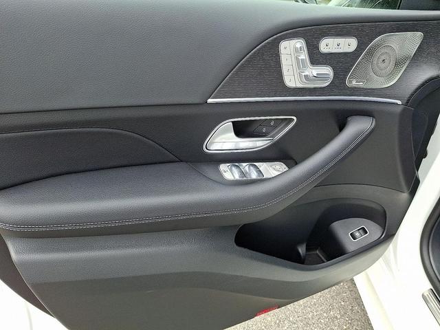 Photo of 2025 Polar White Mercedes-Benz GLE 350