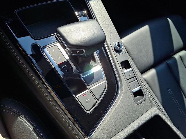 Photo of 2024 Mythos Black Metallic/Black Roof Audi A5
