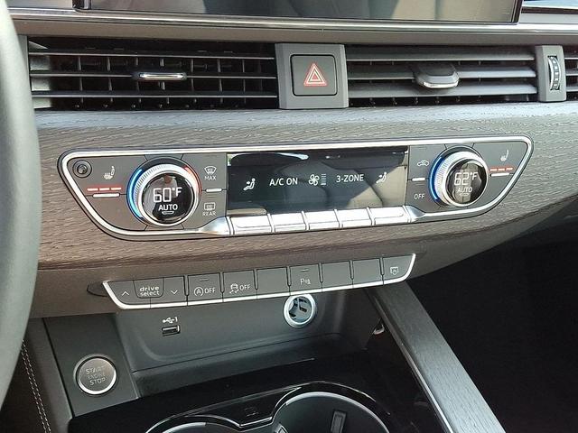 Photo of 2024 Mythos Black Metallic/Black Roof Audi A5