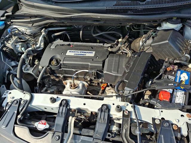 Photo of 2015 Alabaster Silver Metallic Honda CR-V