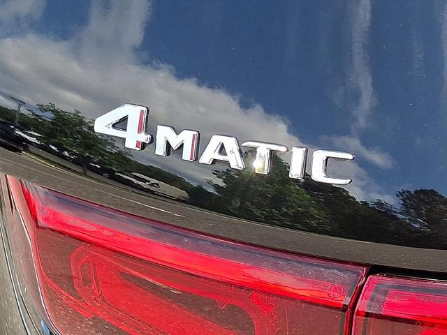 Photo of 2021 Night Black Mercedes-Benz GLB 250