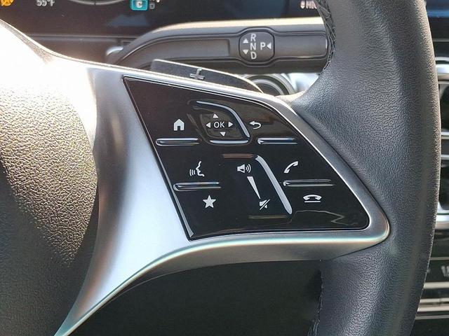 Photo of 2024 Night Black Mercedes-Benz GLB 250