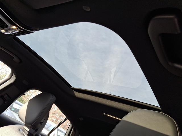 Photo of 2025 Polar White Mercedes-Benz AMG GLC 63