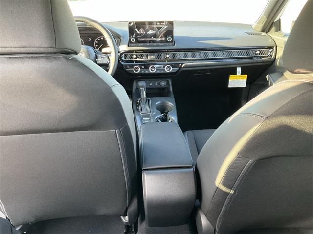 Photo of 2025 Platinum White Pearl Honda Civic