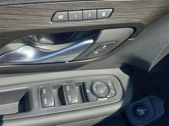 Photo of 2022 White Frost Tricoat GMC Terrain