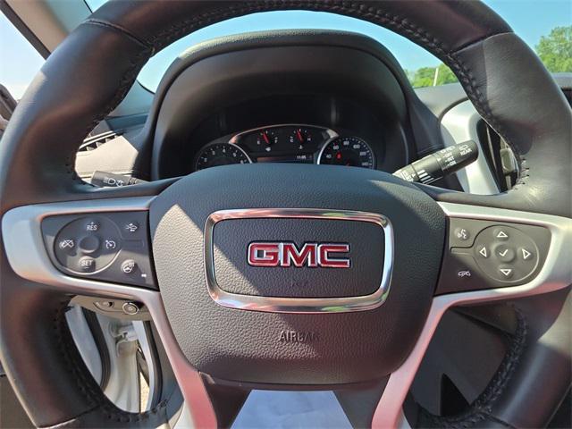 Photo of 2022 White Frost Tricoat GMC Terrain