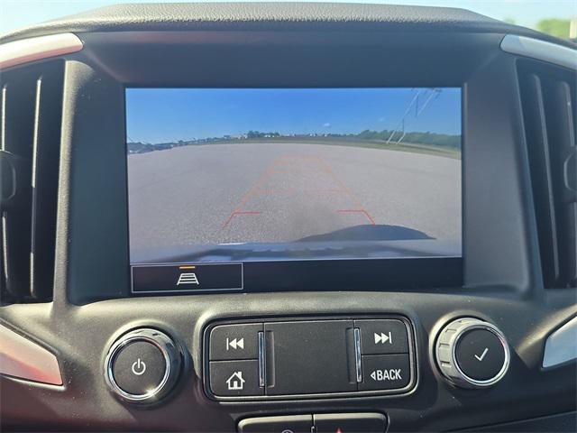Photo of 2022 White Frost Tricoat GMC Terrain