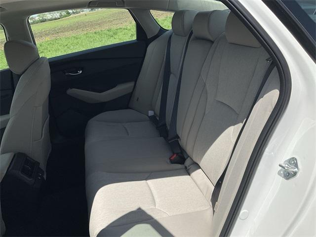 Photo of 2025 Platinum White Pearl Honda Accord