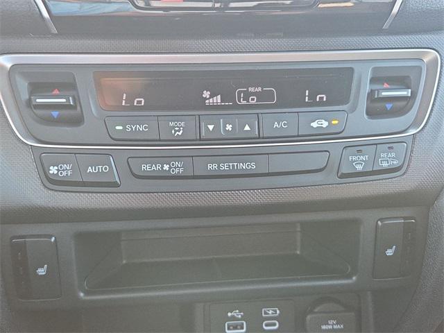 Photo of 2025 Platinum White Pearl Honda Ridgeline