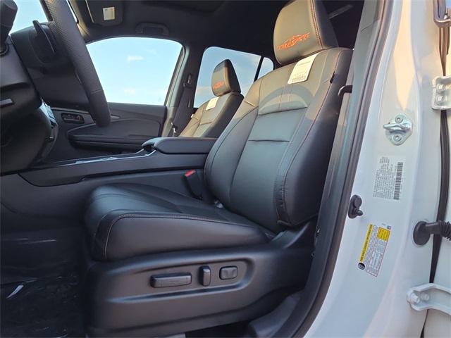 Photo of 2025 Platinum White Pearl Honda Ridgeline