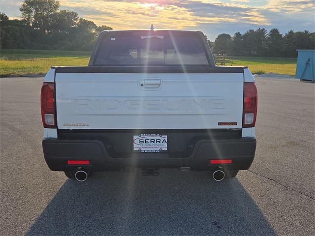 Photo of 2025 Platinum White Pearl Honda Ridgeline