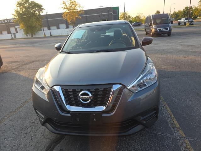 Photo of 2020 Gun Metallic Nissan Kicks