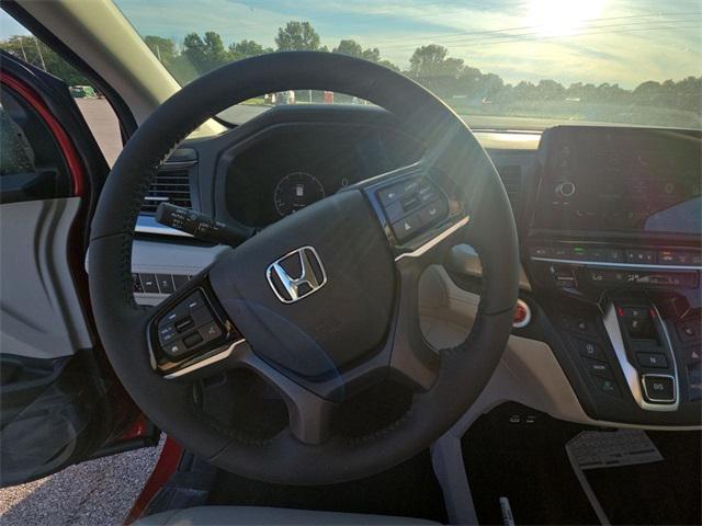Photo of 2026 Radiant Red Metallic II Honda Odyssey