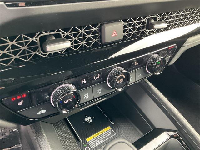 Photo of 2025 Crystal Black Pearl Honda Accord Hybrid