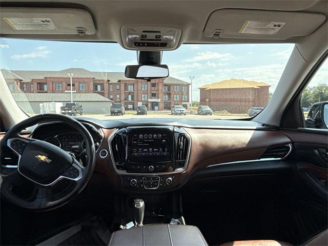 Photo of 2018 Mosaic Black Metallic Chevrolet Traverse