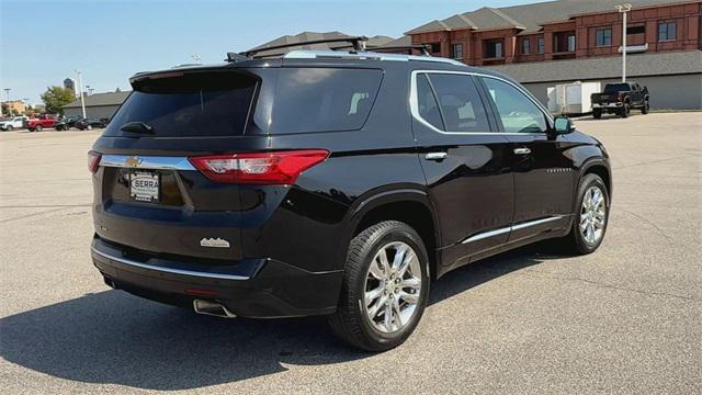 Photo of 2018 Mosaic Black Metallic Chevrolet Traverse
