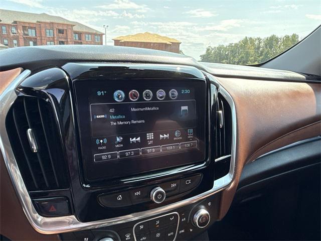 Photo of 2018 Mosaic Black Metallic Chevrolet Traverse