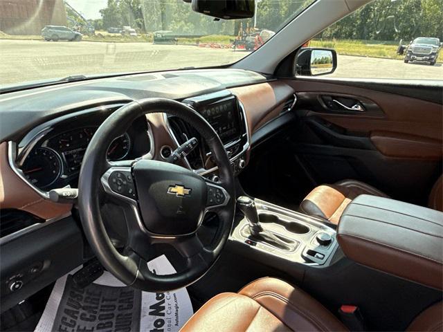 Photo of 2018 Mosaic Black Metallic Chevrolet Traverse