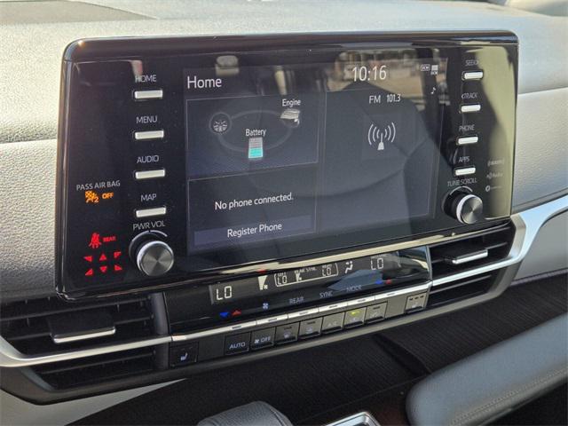 Photo of 2023 Midnight Black Metallic Toyota Sienna