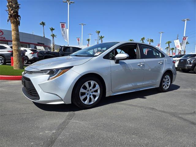 Photo of 2023 Classic Silver Metallic Toyota Corolla