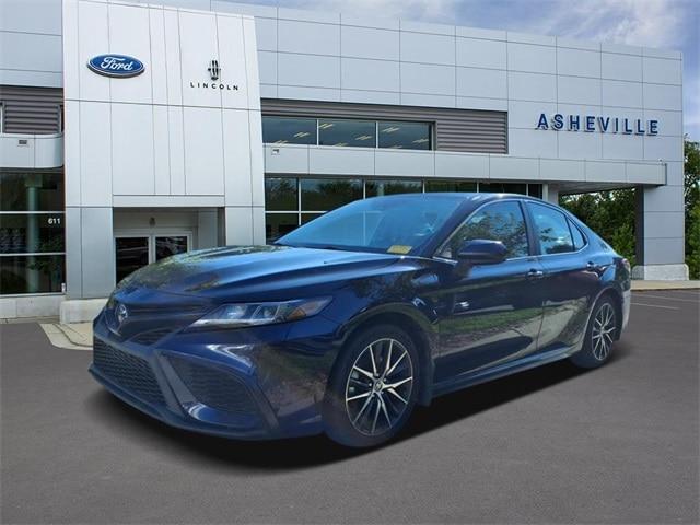 Photo of 2021 Blue Toyota Camry