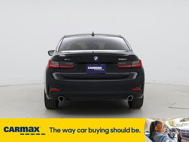 Photo of 2021 Black BMW 330