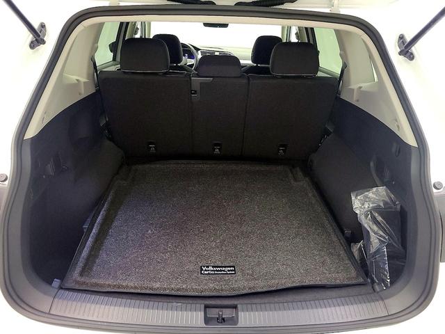 Photo of 2024 White Volkswagen Tiguan