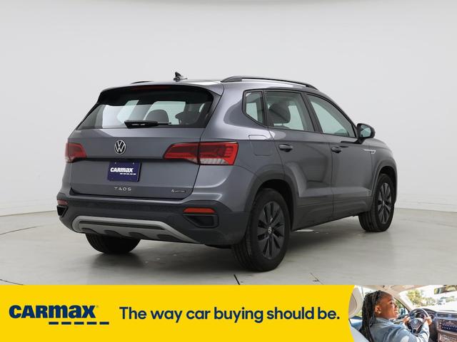 Photo of 2022 Gray Volkswagen Taos