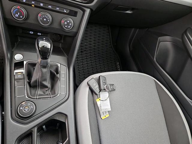 Photo of 2022 Gray Volkswagen Taos
