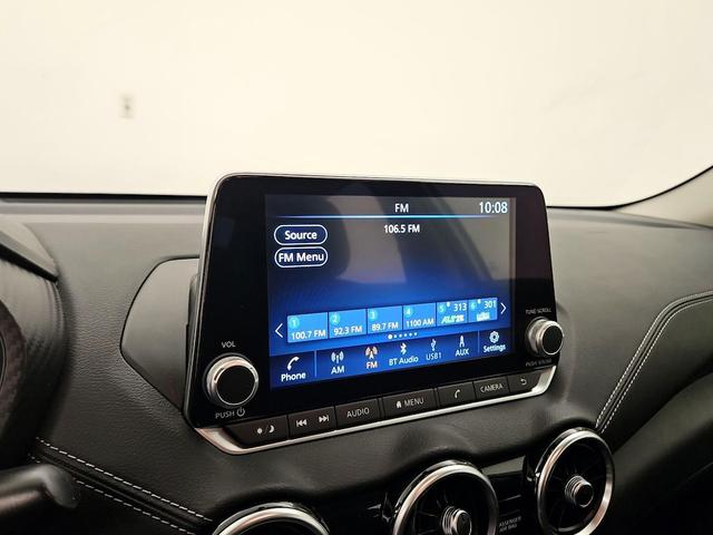 Photo of 2022 Silver Nissan Sentra