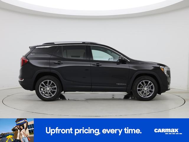 Photo of 2022 Black GMC Terrain