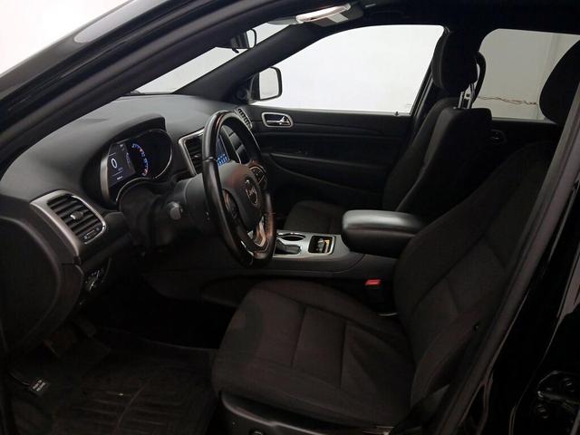 Photo of 2020 Black Jeep Grand Cherokee