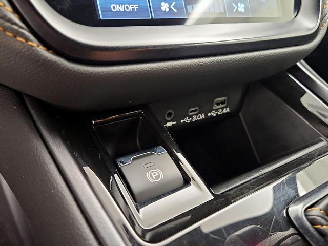 Photo of 2023 Gray Subaru Outback