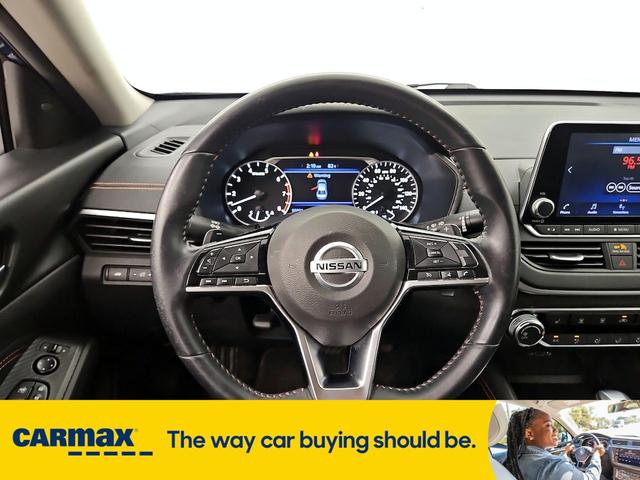 Photo of 2020 Blue Nissan Altima