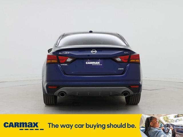 Photo of 2020 Blue Nissan Altima