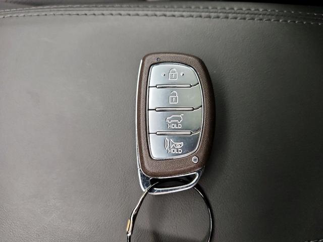 Photo of 2021 Silver Hyundai TUCSON