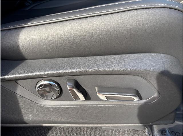 Photo of 2024 Platinum White Pearl Acura MDX