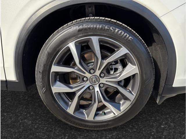 Photo of 2024 Platinum White Pearl Acura MDX
