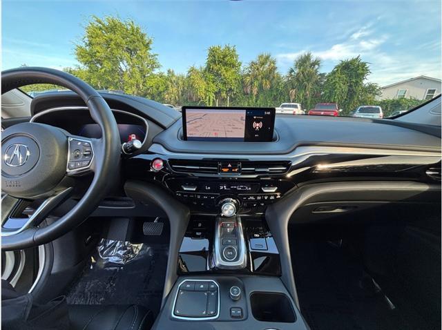 Photo of 2024 Platinum White Pearl Acura MDX