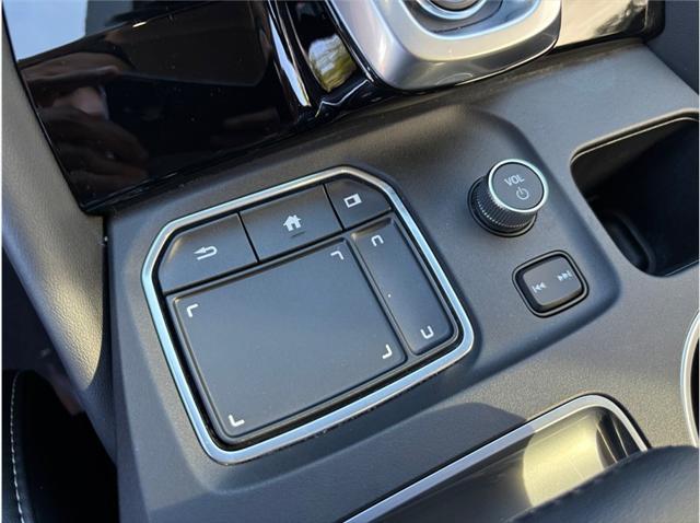 Photo of 2024 Platinum White Pearl Acura MDX