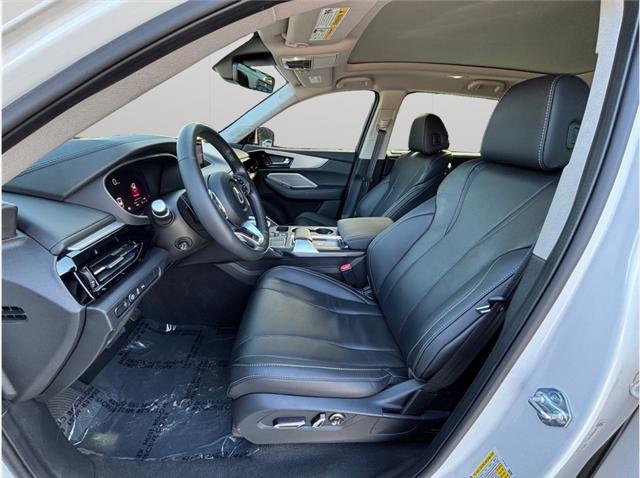 Photo of 2024 Platinum White Pearl Acura MDX