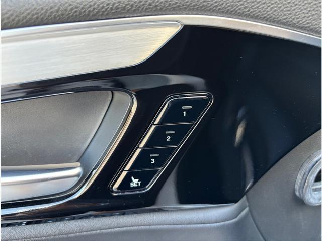 Photo of 2024 Platinum White Pearl Acura MDX